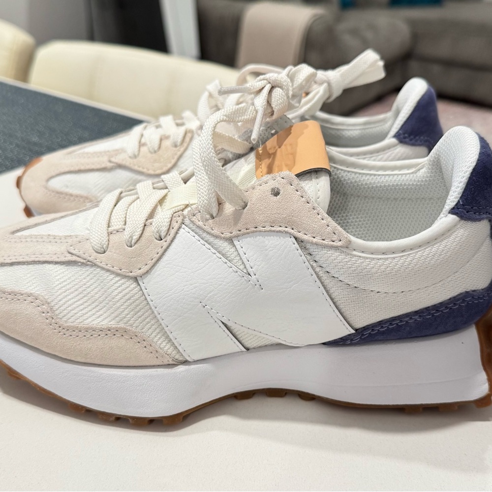 New Balance  Sneakers 8W/6.5M